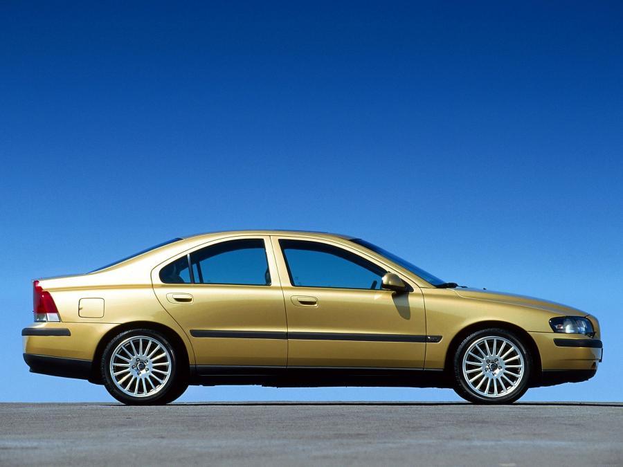 Volvo S60 2000 года  (фото 11 из 37)